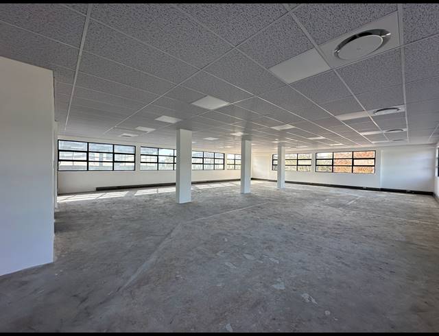 230M² OFFICE TO LET IN DORINGKLOOF